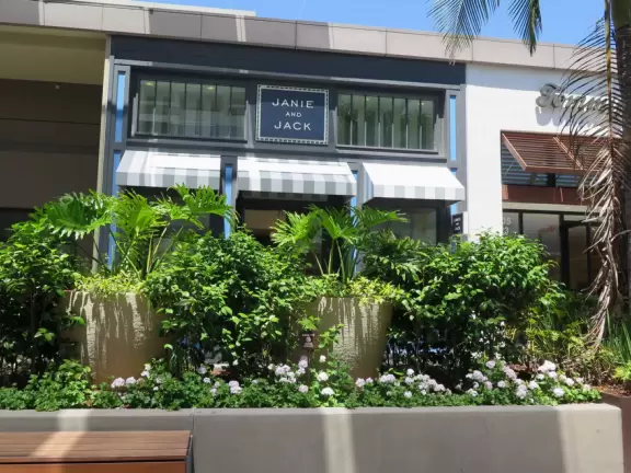 Gorgeous outdoor mall near UC San Diego, with lots of public spaces, cafes, and even a huge outdoor climby for kids.