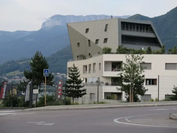 It's nice to walk up Rampe du Chateau and see the castle from above the town.