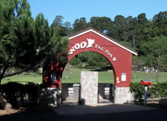 Woof Pac Park gives doggies some free room to roam.