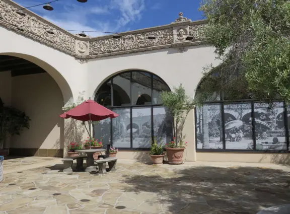 San Marcos Courtyard has beautiful architecture. 