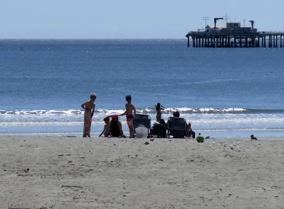 Kids can play at the shore after visiting the aquarium.