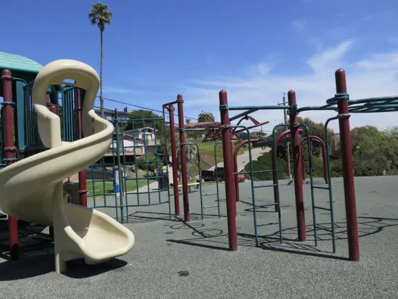 A lovely park in Pismo Heights with playground, sloped lawn with picnic areas, and best of all- rocky lookout with spectacular views of the coastline.