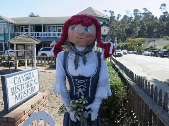 Dozens of scarecrows around Cambria East, Cambria West, Moonstone Drive, and San Simeon! In front of businesses. Very fun!