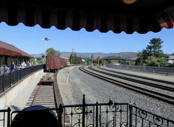 Railroad station with a few popular cafes, and small museum with beautifully-restored 1926 cafe-observation car and a model railroad of SLO county upstairs.