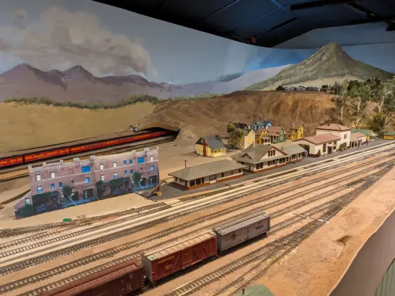 Railroad station with a few popular cafes, and small museum with beautifully-restored 1926 cafe-observation car and a model railroad of SLO county upstairs.