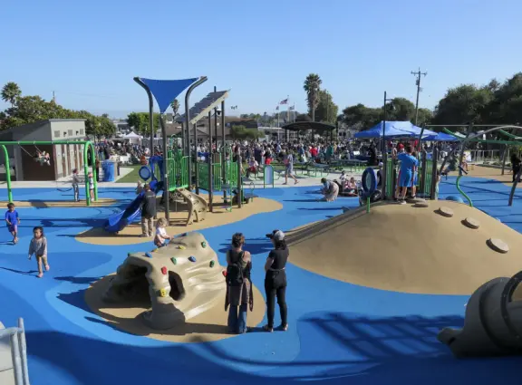 City park with amphitheatre, huge lawn, and incredible playground for kids! Fantastic free summer concerts!